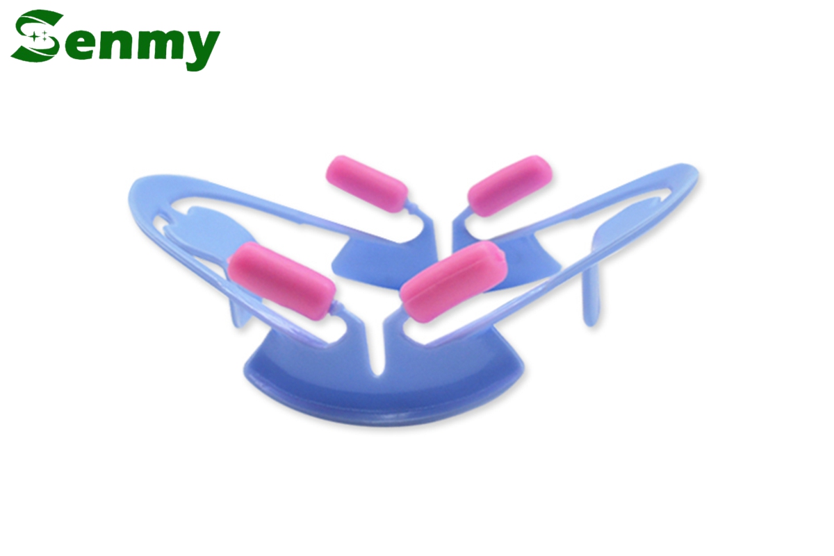 E503A retractor with white and blue color different size